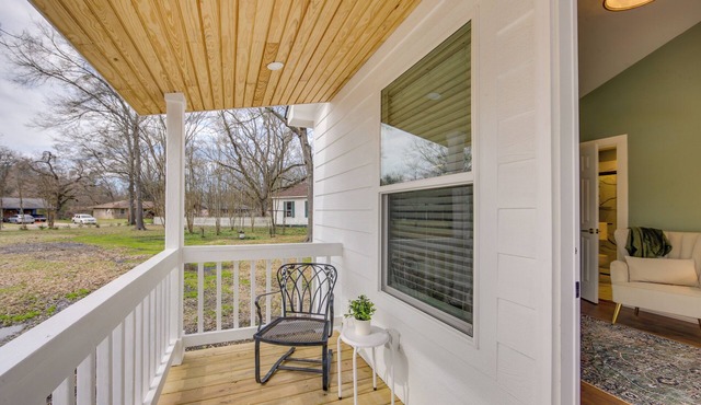 Walk to Museums: Art Deco Cottage in Jefferson