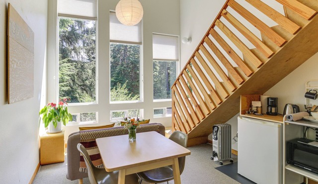 Walk to Ocean! Forested Oregon Coast Getaway