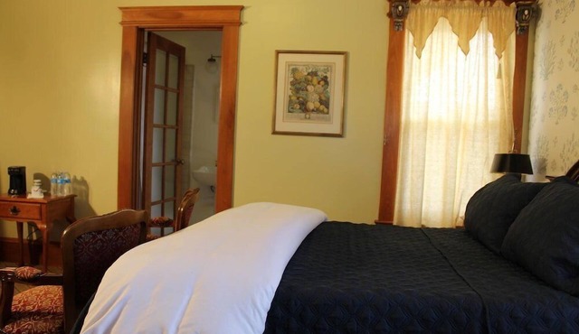 WALK TO OCEAN FROM OUR PREMIUM KING BED ROOMS
