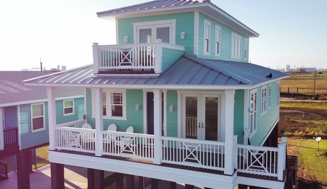 Walk to Ocean: Home w/Deck in Surfside Beach!