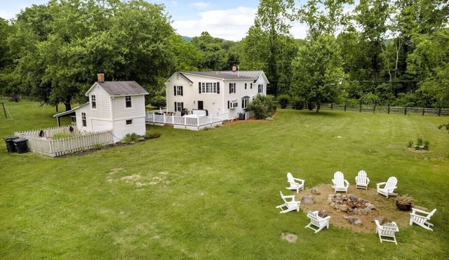 Walk to Old Rag | Hot Tub | Mountain Farmhouse