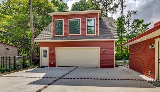 Walk to Old Town: Quiet Bluffton Vacation Rental