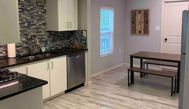 Walk to OU campus! Cozy Norman Bungalow