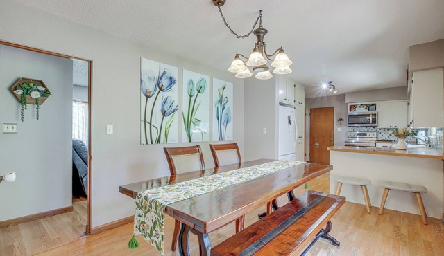 Walk to Park: Waterloo Home w/Furnished Deck