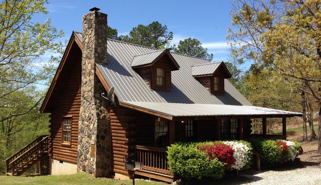 Walk to pool, chapel, mountainside pavillion