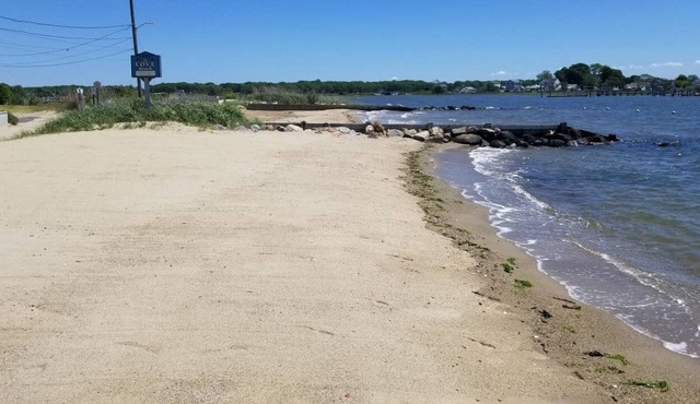 Walk to Private Beach - Saybrook Manor Beach House