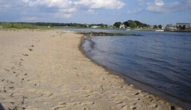 Walk to Private Beach - Vacation Beach House in Old Saybrook