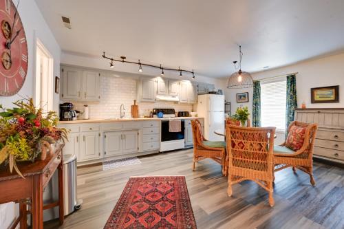 Walk to Restaurants Bitterroot Valley Getaway!