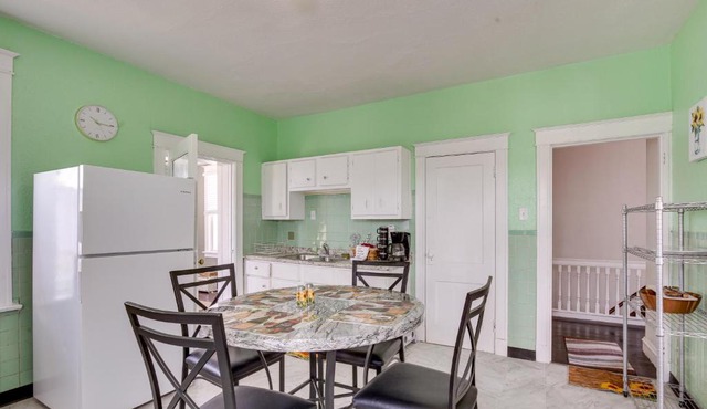 Walk to Restaurants Cozy, Convenient Jennings Apt