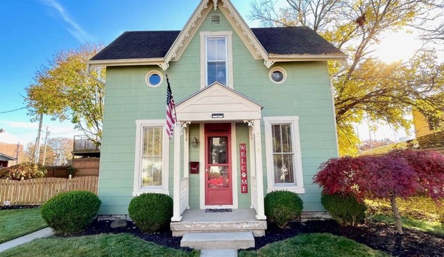 Walk to Restaurants & Shops of Downtown Miamisburg