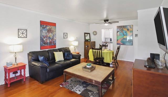 Walk to Retro Row: Long Beach Condo
