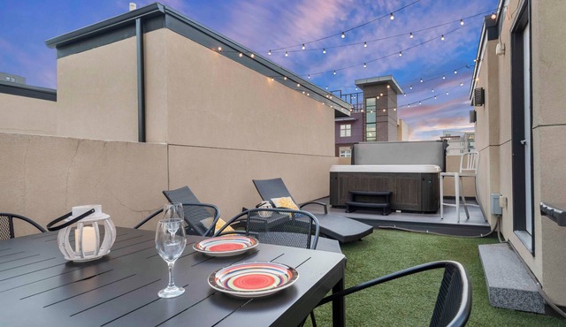 Walk to RiNo’s Best Bars, Restaurants, Coors Field! Rooftop Deck with Hot Tub!
