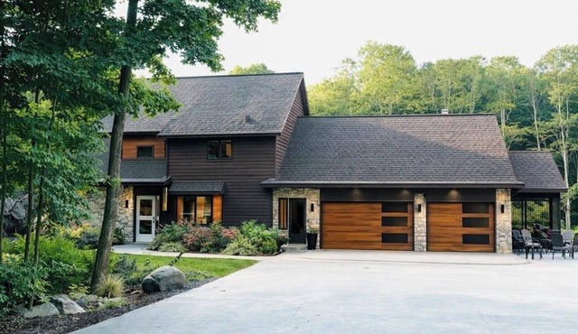 Walk to Road America & near Kohler Golf ~ nThe Woods Estate ~ Modern Luxury