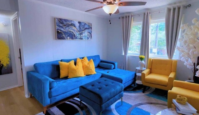Walk to SFA – Quiet, Remodeled 2BR w/King Bed, Fast Wi-Fi, Parking & Full Kitchen | Ideal for Families & Nurses
