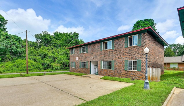 Walk to SFA – Quiet, Remodeled 2BR w/King Bed, Fast Wi-Fi, Parking & Full Kitchen | Ideal for Families & Nurses