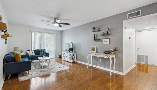 Walk to Shands - 2nd Floor Condo