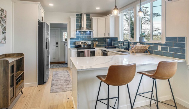 Walk to Shipyard: Bremerton Home w/Patio!