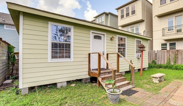 Walk to Shops & Dining: Houston Heights Home!