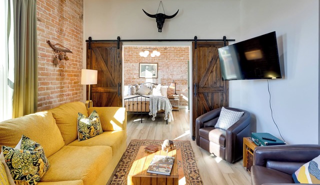 Walk to Shops & Eats: Charming Dtwn Emmett Apt!