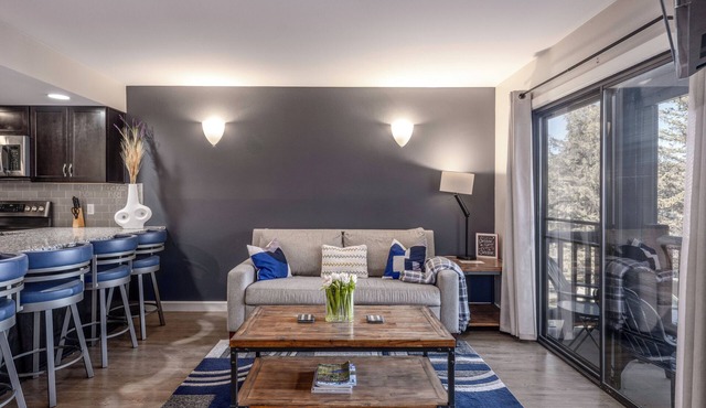 Walk to Slopes & Shuttle + Amenities