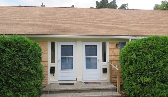 Walk to Surf Drive Beach