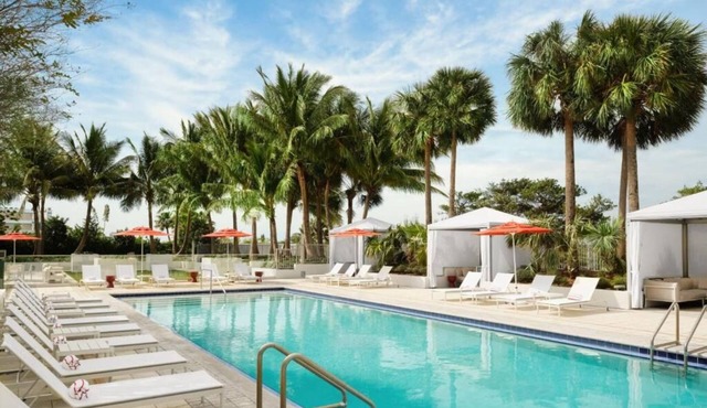 Walk to Surfside Beach from This Well-Appointed Suite w/Kitchenette