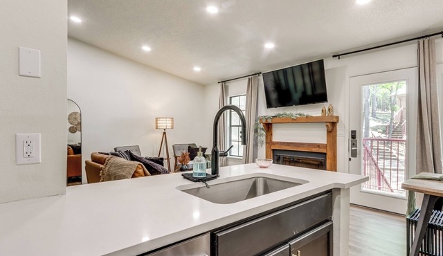 Walk to Table Rock Lake: Updated Cabin w/Deck!