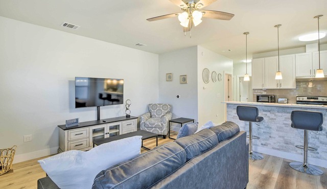 Walk to TCU: Fort Worth Retreat w/Balcony!