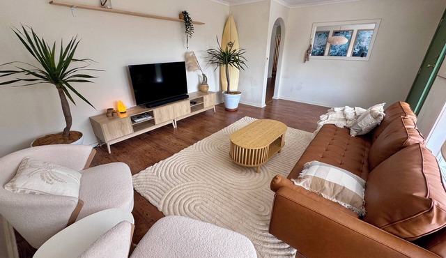 Walk to the Beach. Beach House Coastal Retreat