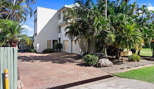 Walk To The Beach in Pialba