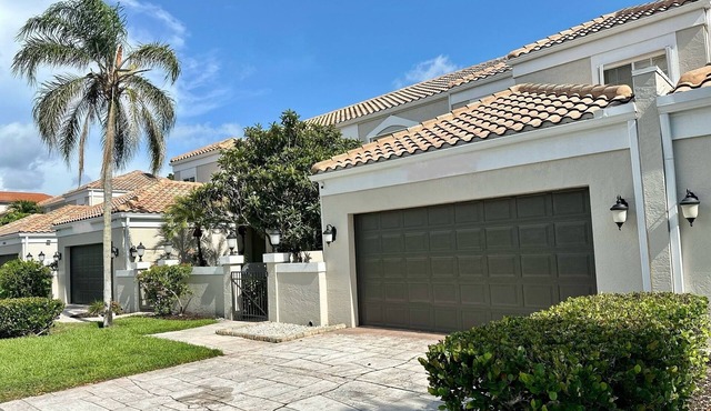 Walk to the Beach! Private Villa with Pool & Lanai – Perfect Naples Getaway