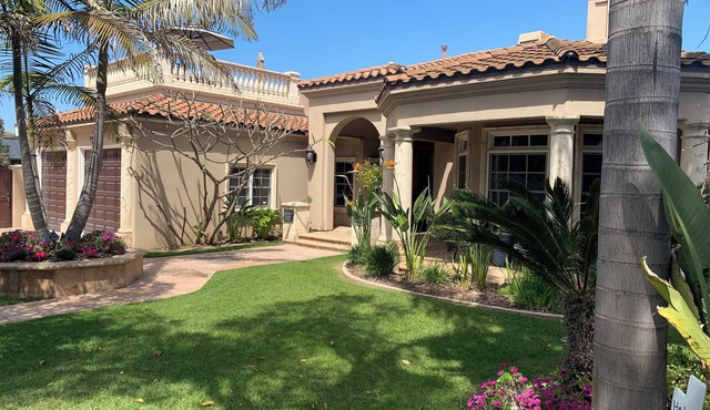 Walk to the Beach - Single Story Coronado Retreat - Indoor/Outdoor Living