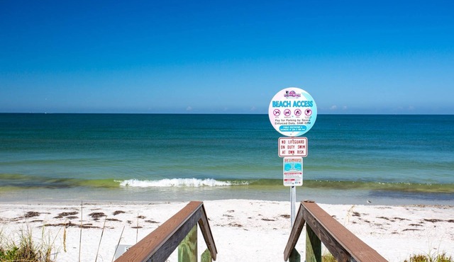 Walk to The Best Restaurants, Beaches, and Activities. Heated Pool. Fabulous Location.