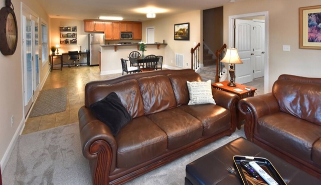 Walk to the Eno River - Private & Secure Large One Bedroom Apartment in N Durham