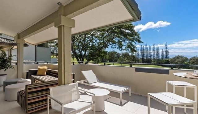 WALK to the Kapalua Beach, New Bespoke Luxury Golf Villa, Ocean & Golf Views