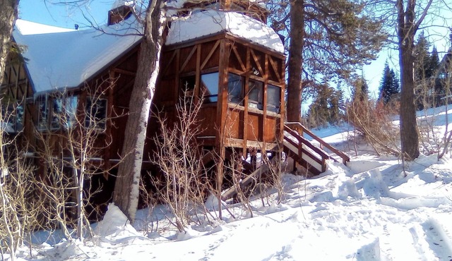 Walk to the Lake Amazing 5 Bedrm - VH#343 by Bear Valley Vacation Rentals