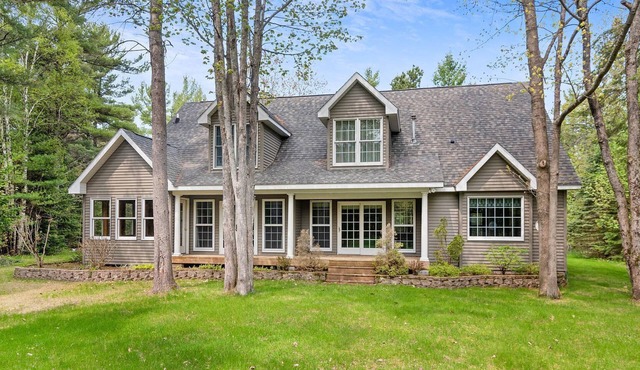 Walk To The Lake, Beach, Indoor Waterpark And Downtown