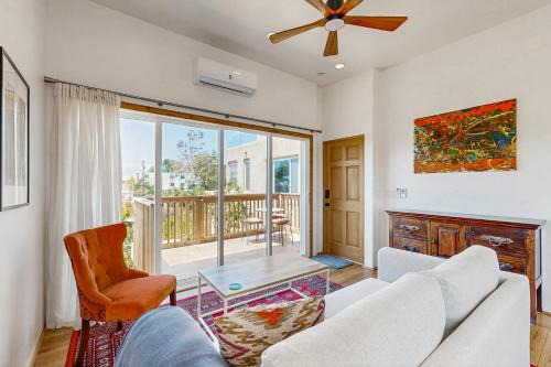 Walk to Torrey Pines Beach! Beachwalk Bungalow