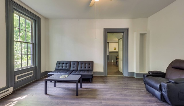 Walk to Town: Bath Apt Near Keuka Lake Wine Trail