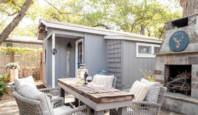 Walk to Town | Fire Pit Nights + Bonus Suite