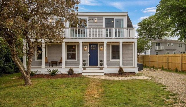 Walk to Town Neck Beach, Treehouse Brewery, and More! New Build 4 Bedroom!