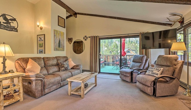 Walk to Town: Updated Frisco Cabin w/2 Decks!