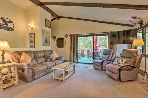 Walk to Town: Updated Frisco Cabin w/2 Decks!