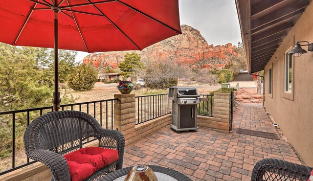 Walk to Trails! Sedona Casita w/Fire Pit & Views