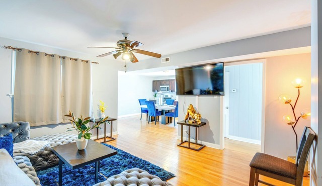 Walk to Train & Bus: Updated Chicago Apartment