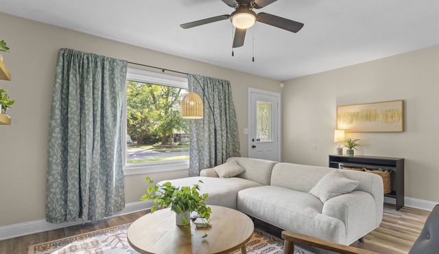 Walk to UIHC, shopping, restaurants, and MORE!