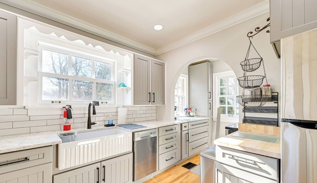 Walk to UK Campus: Charming Home w/Patio!