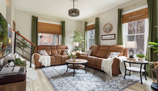 Walk to Uptown Westerville, Luxe Historic Charm