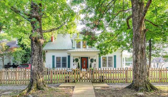 Walk to UT Southern & Dtwn Pulaski: Historic Home