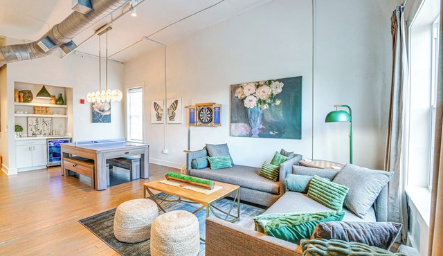 Walk to Vanderbilt: Eclectic Apt in Nashville